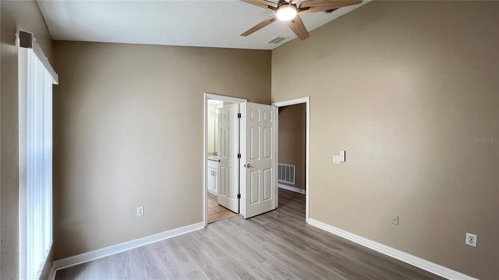 Active With Contract: $2,250 (4 beds, 3 baths, 1862 Square Feet)