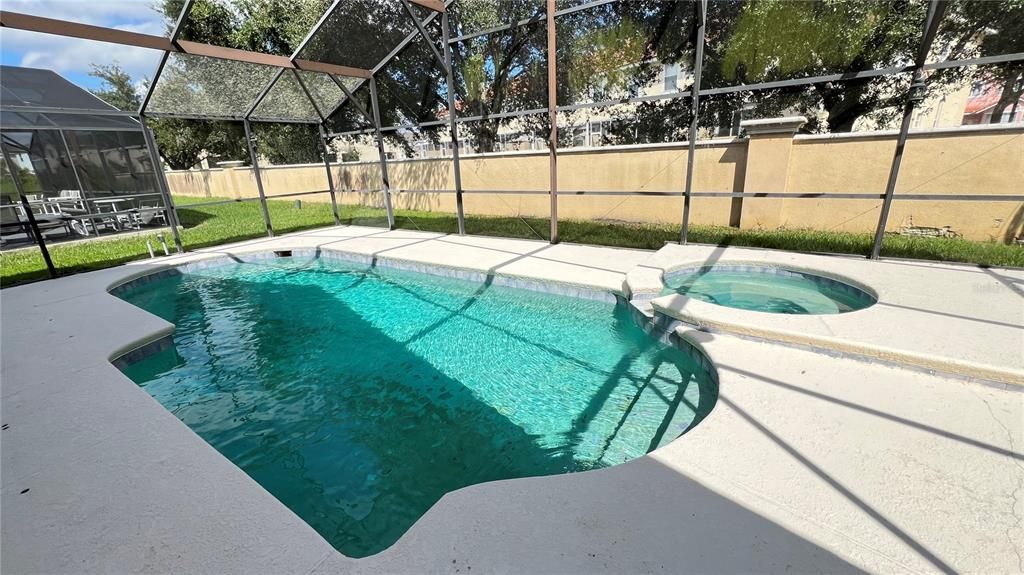 Active With Contract: $2,250 (4 beds, 3 baths, 1862 Square Feet)