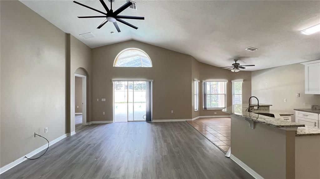 Active With Contract: $2,250 (4 beds, 3 baths, 1862 Square Feet)