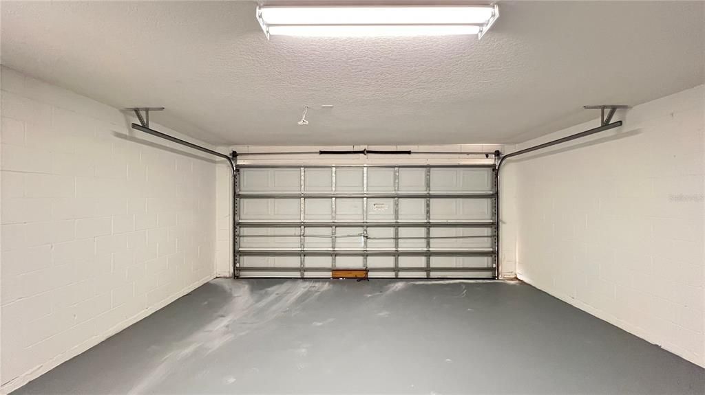 Active With Contract: $2,250 (4 beds, 3 baths, 1862 Square Feet)