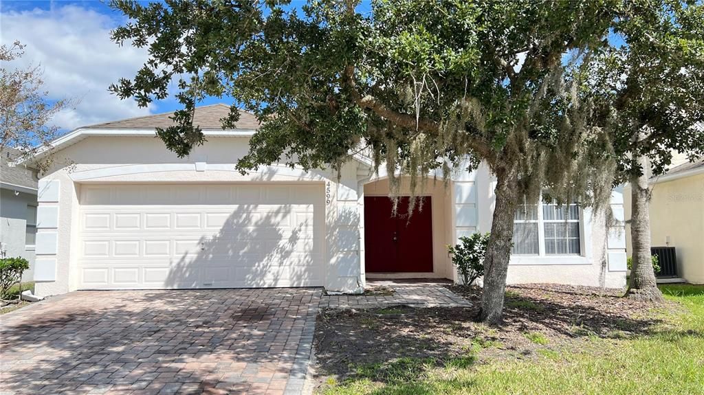 Active With Contract: $2,250 (4 beds, 3 baths, 1862 Square Feet)