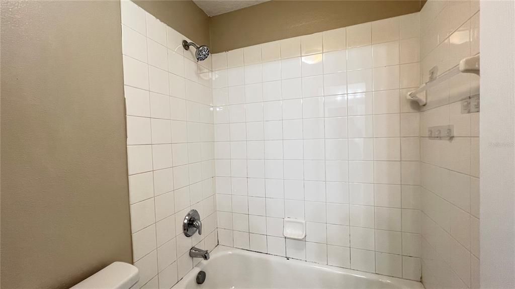 Active With Contract: $2,250 (4 beds, 3 baths, 1862 Square Feet)