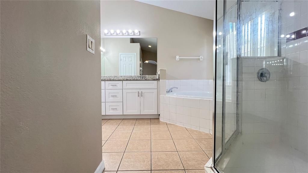 Active With Contract: $2,250 (4 beds, 3 baths, 1862 Square Feet)