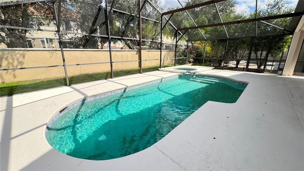 Active With Contract: $2,250 (4 beds, 3 baths, 1862 Square Feet)