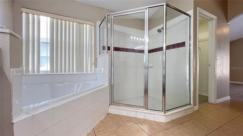 Active With Contract: $2,250 (4 beds, 3 baths, 1862 Square Feet)