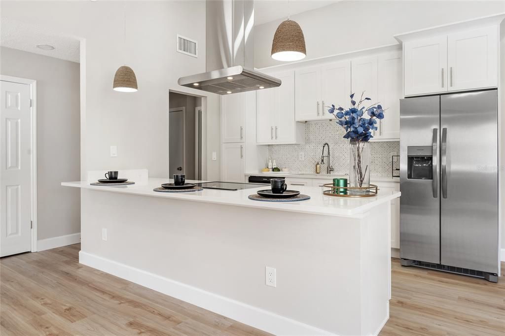 Active With Contract: $298,500 (2 beds, 2 baths, 1248 Square Feet)