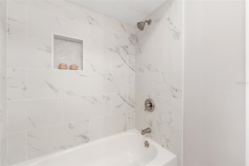 Active With Contract: $298,500 (2 beds, 2 baths, 1248 Square Feet)