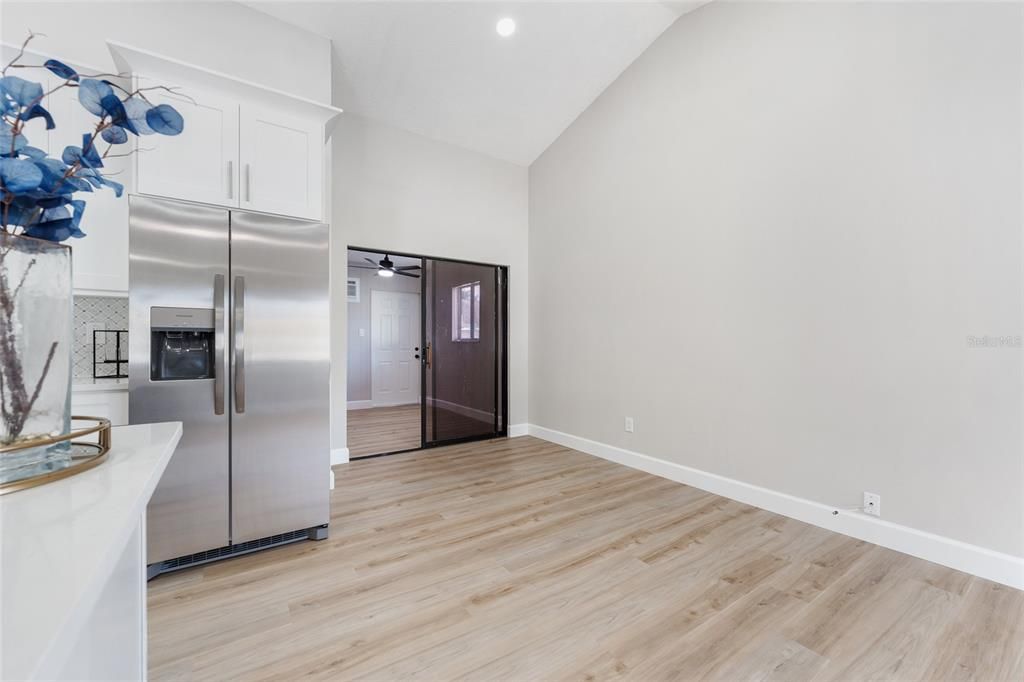 Active With Contract: $298,500 (2 beds, 2 baths, 1248 Square Feet)
