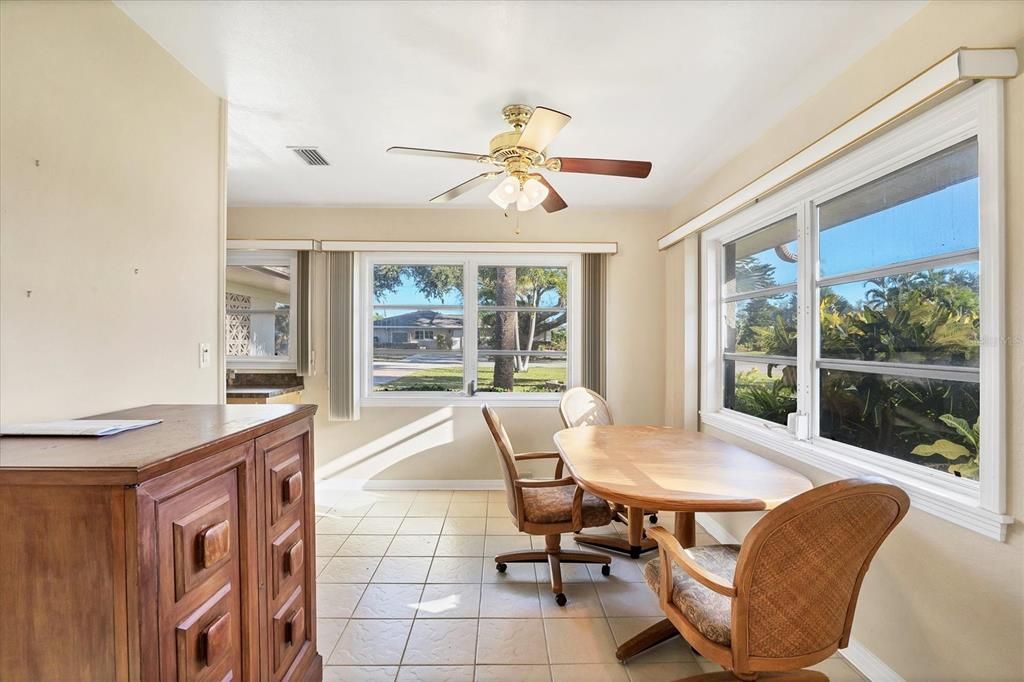 Active With Contract: $655,900 (2 beds, 1 baths, 1417 Square Feet)