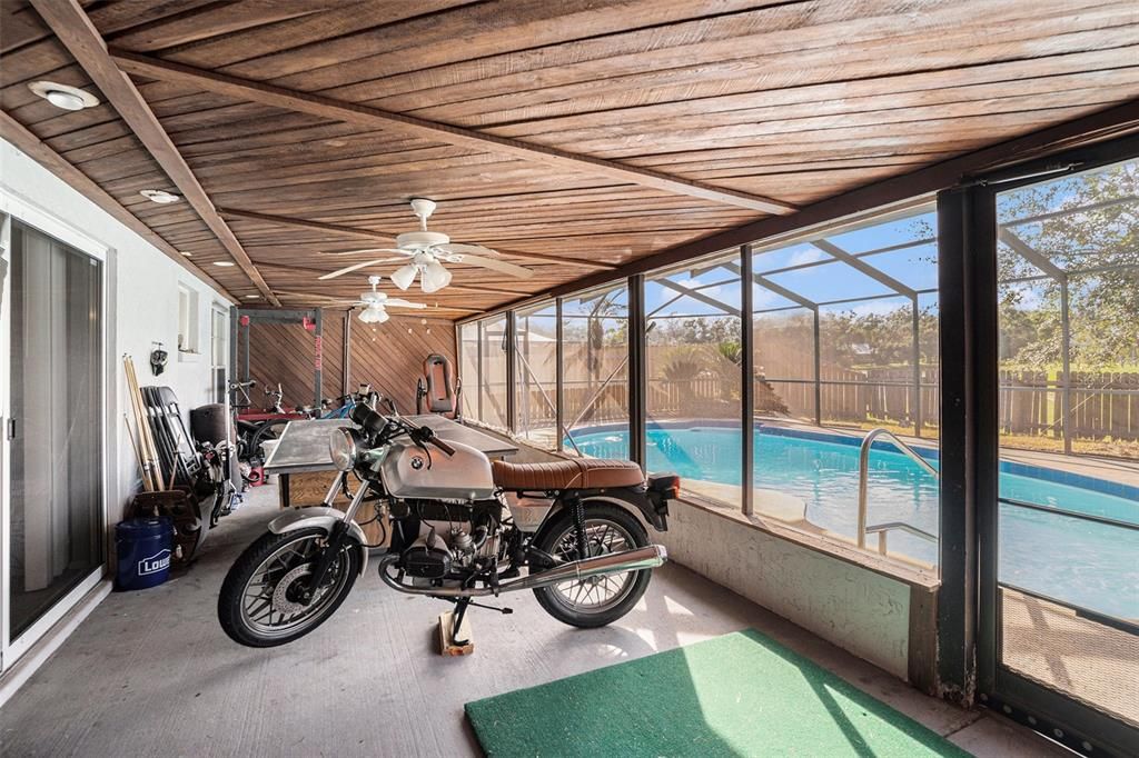 En Venta: $355,000 (3 camas, 2 baños, 1299 Pies cuadrados)