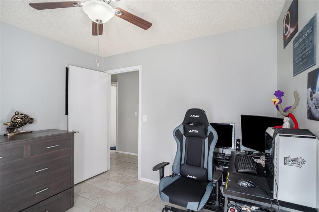 En Venta: $355,000 (3 camas, 2 baños, 1299 Pies cuadrados)