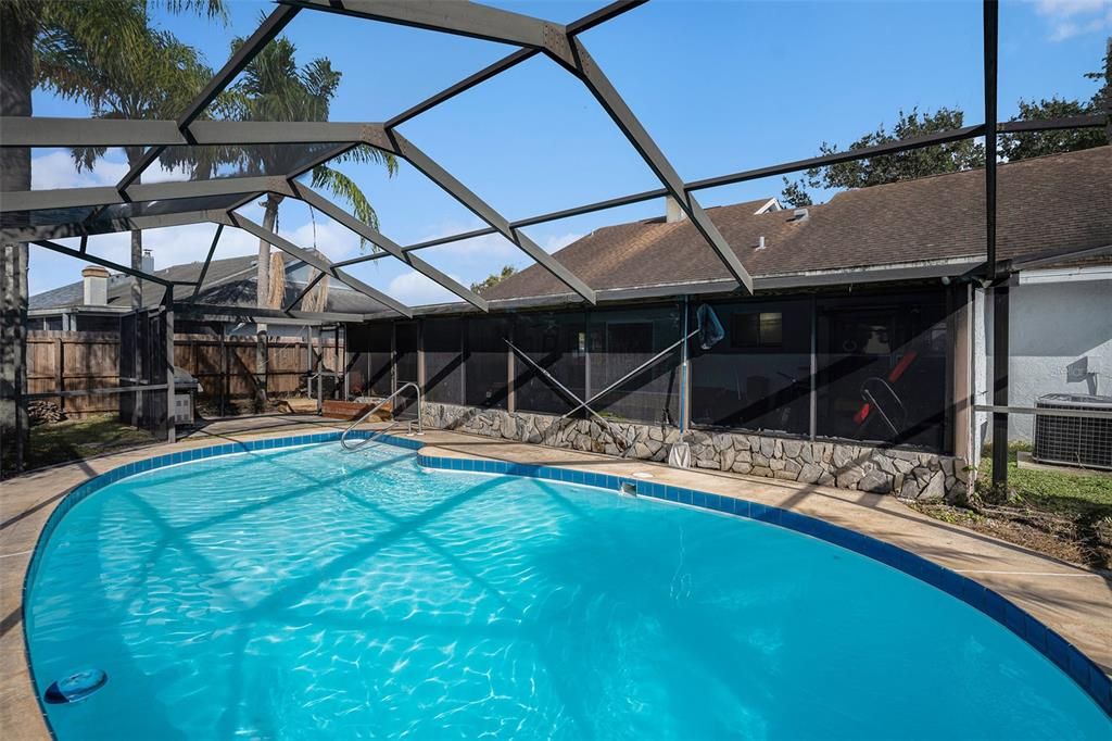 En Venta: $355,000 (3 camas, 2 baños, 1299 Pies cuadrados)