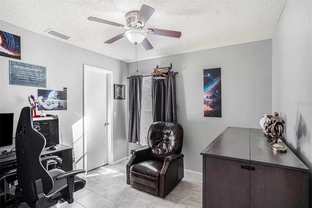 En Venta: $355,000 (3 camas, 2 baños, 1299 Pies cuadrados)