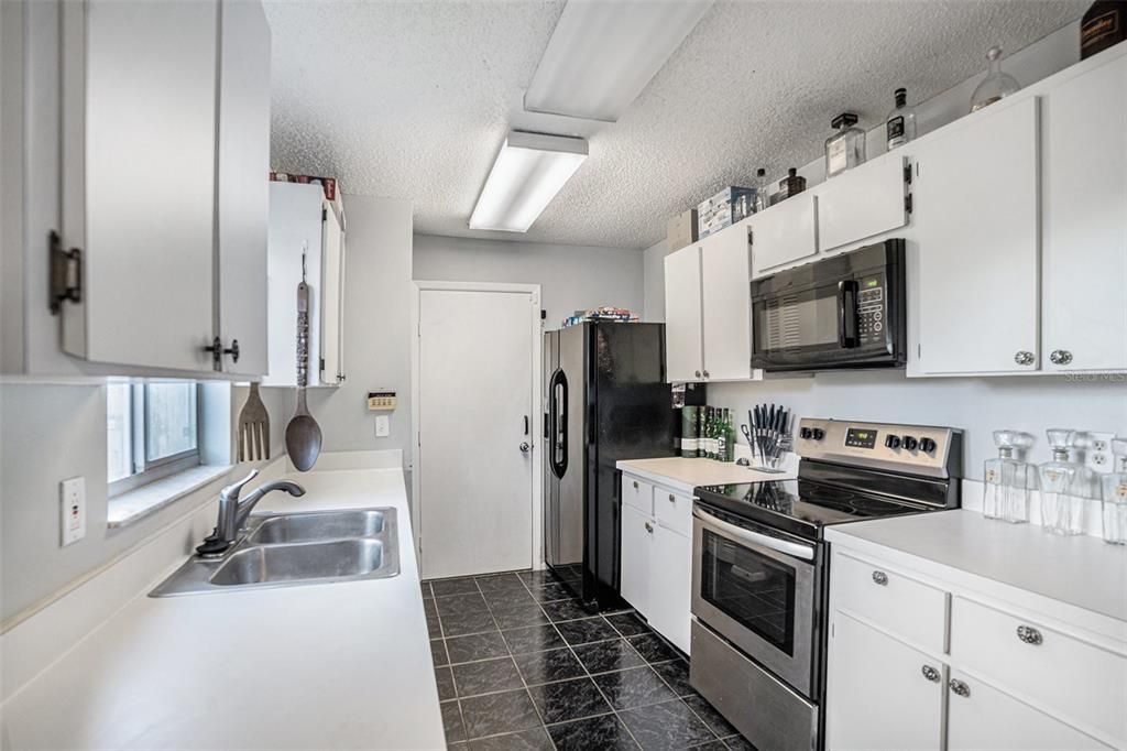 En Venta: $355,000 (3 camas, 2 baños, 1299 Pies cuadrados)