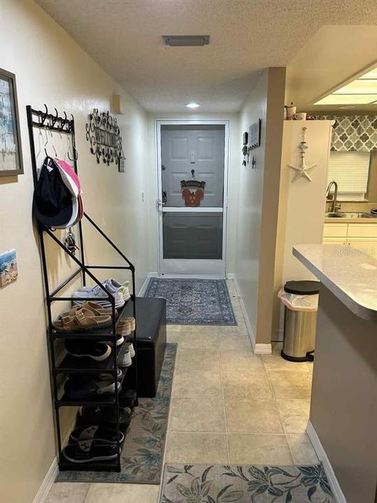 出租: $2,000 (2 贝兹, 2 浴室, 912 平方英尺)