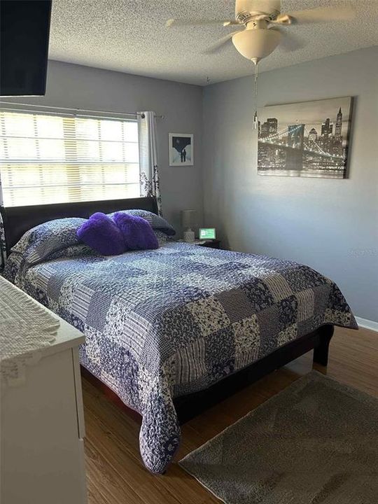 出租: $2,000 (2 贝兹, 2 浴室, 912 平方英尺)