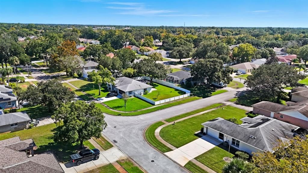 Под контрактом: $350,000 (3 спален, 2 ванн, 1769 Квадратных фут)