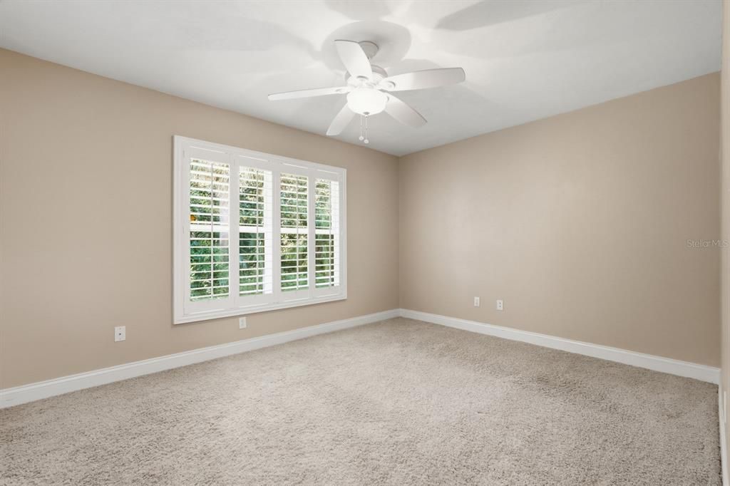 Под контрактом: $350,000 (3 спален, 2 ванн, 1769 Квадратных фут)