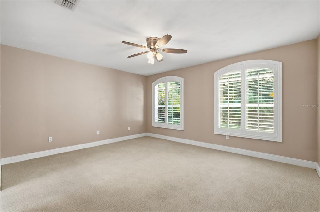 Под контрактом: $350,000 (3 спален, 2 ванн, 1769 Квадратных фут)