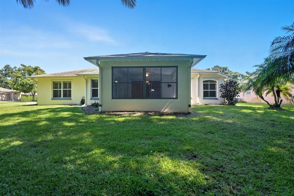 Под контрактом: $350,000 (3 спален, 2 ванн, 1769 Квадратных фут)