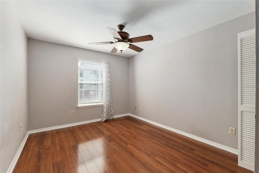 待售: $165,000 (3 贝兹, 2 浴室, 1093 平方英尺)