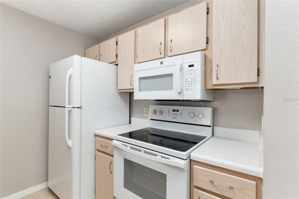 待售: $165,000 (3 贝兹, 2 浴室, 1093 平方英尺)