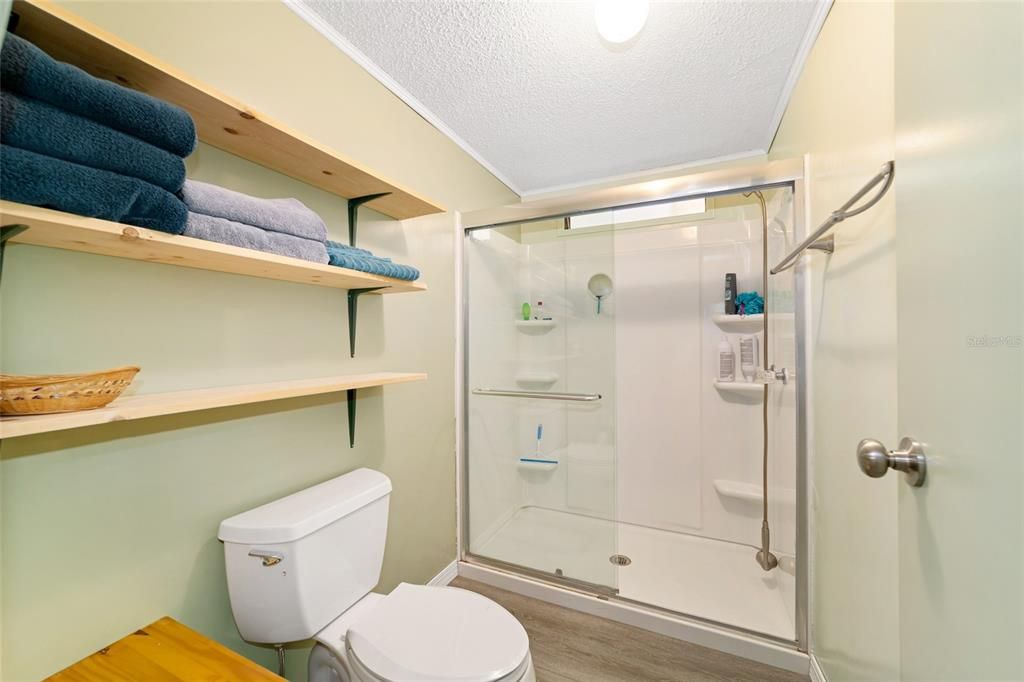 For Sale: $299,000 (3 beds, 2 baths, 1352 Square Feet)