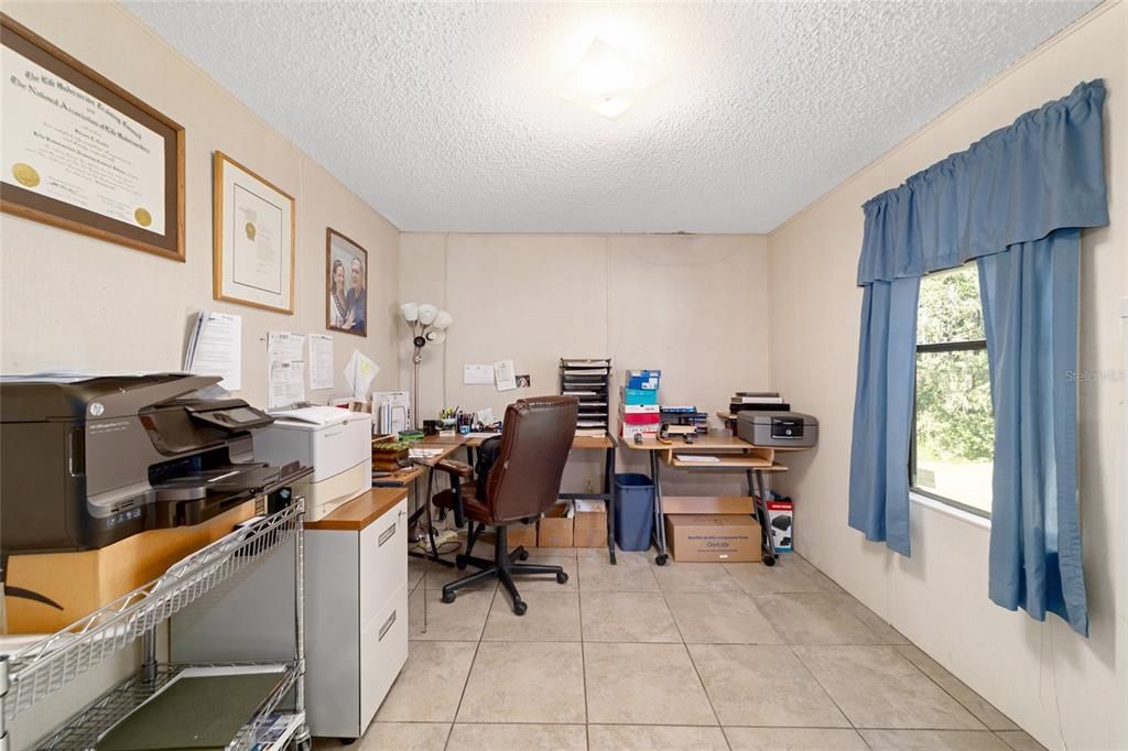 For Sale: $299,000 (3 beds, 2 baths, 1352 Square Feet)