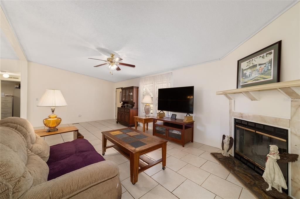 For Sale: $299,000 (3 beds, 2 baths, 1352 Square Feet)