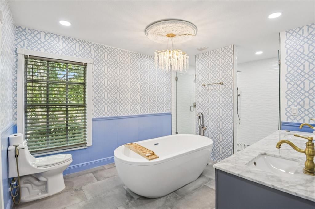 For Sale: $575,000 (4 beds, 2 baths, 2405 Square Feet)