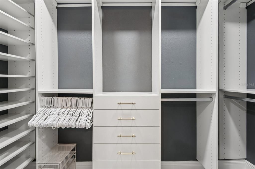 For Sale: $575,000 (4 beds, 2 baths, 2405 Square Feet)