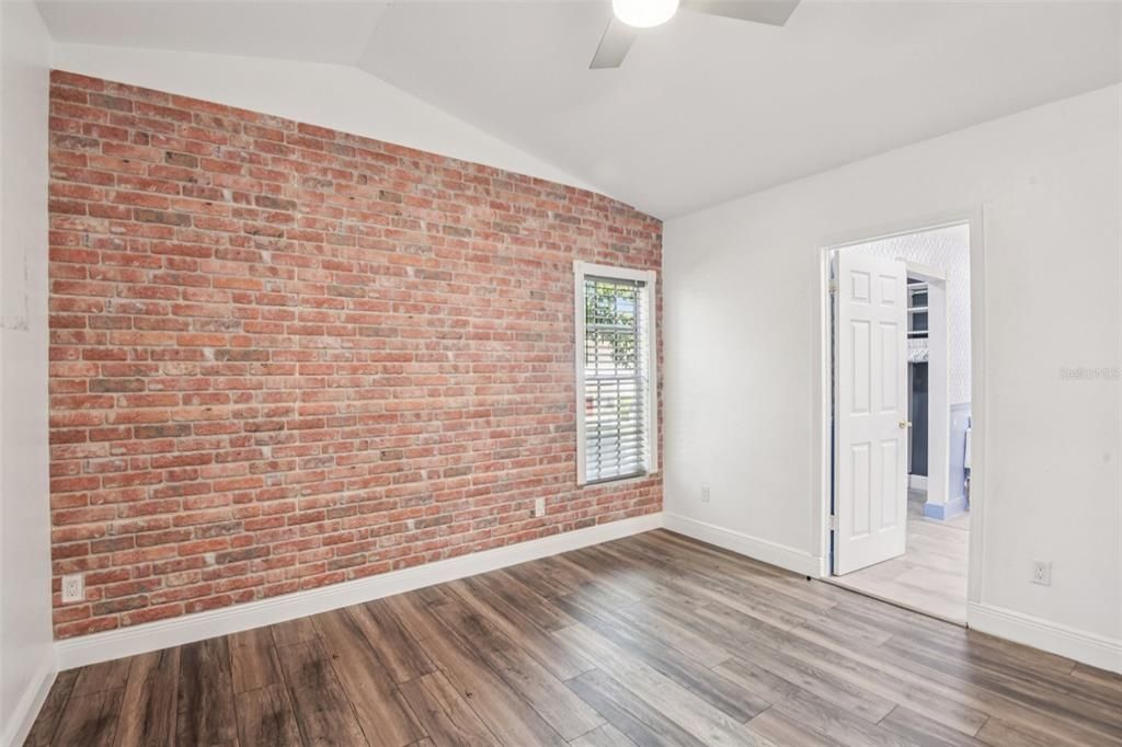 For Sale: $575,000 (4 beds, 2 baths, 2405 Square Feet)