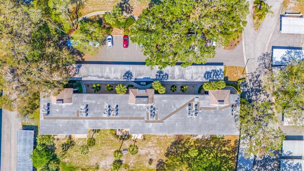 合同活跃: $139,000 (2 贝兹, 1 浴室, 934 平方英尺)