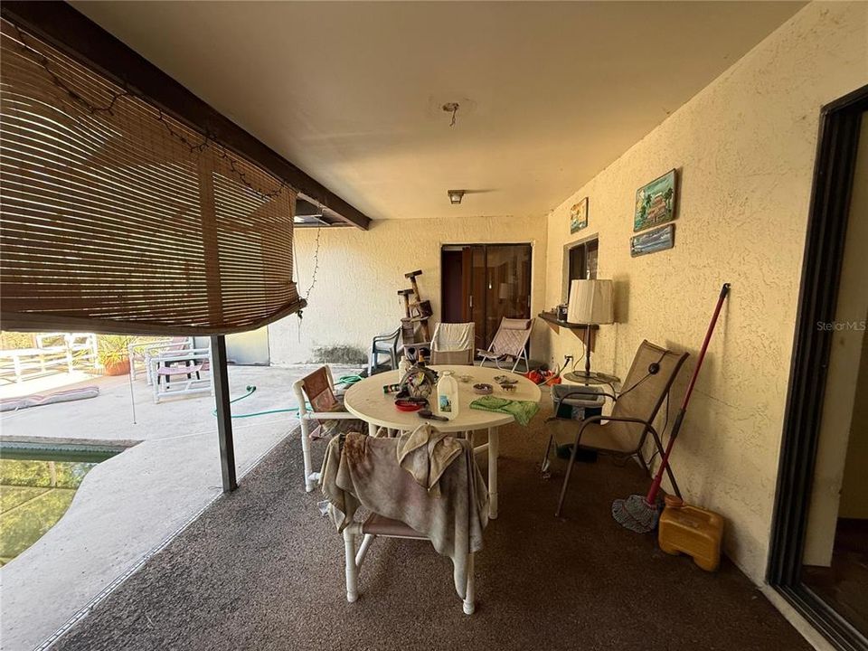 Active With Contract: $224,900 (3 beds, 2 baths, 1588 Square Feet)