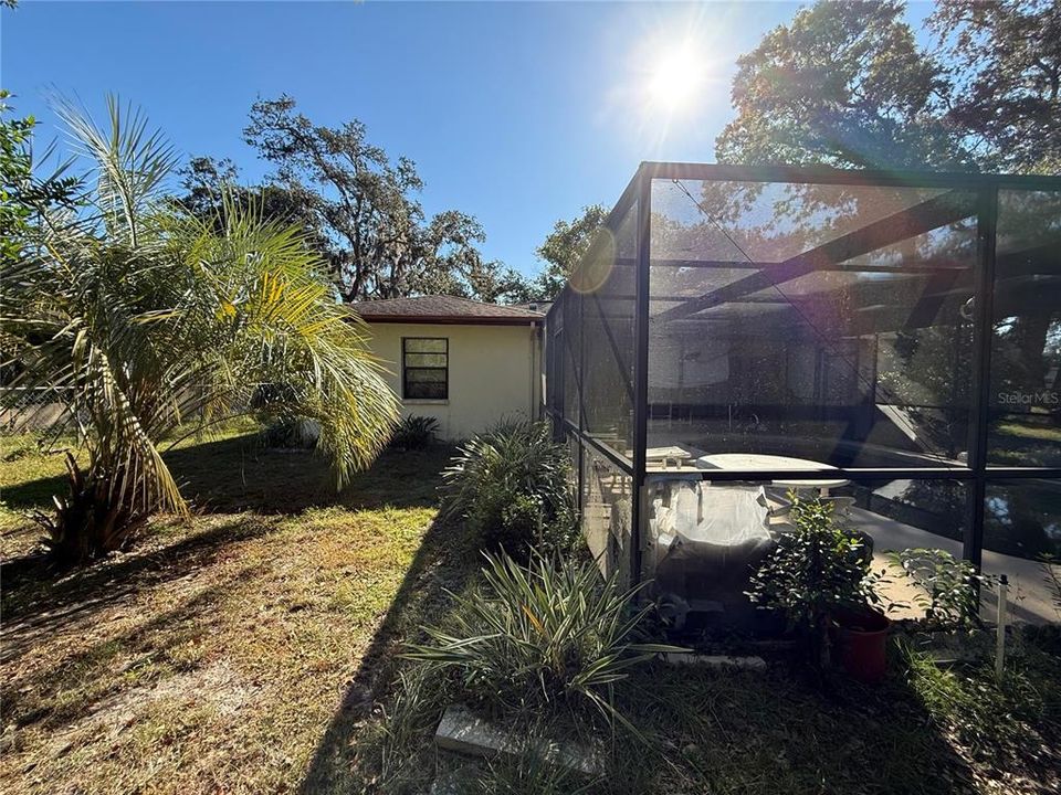 Active With Contract: $224,900 (3 beds, 2 baths, 1588 Square Feet)