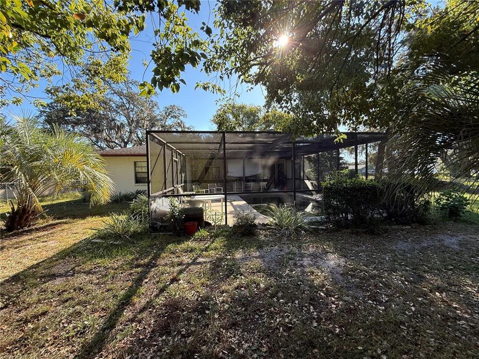 Active With Contract: $224,900 (3 beds, 2 baths, 1588 Square Feet)