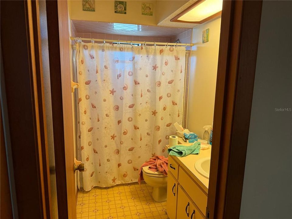 Active With Contract: $224,900 (3 beds, 2 baths, 1588 Square Feet)