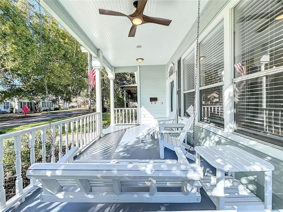 For Sale: $729,000 (3 beds, 2 baths, 1630 Square Feet)