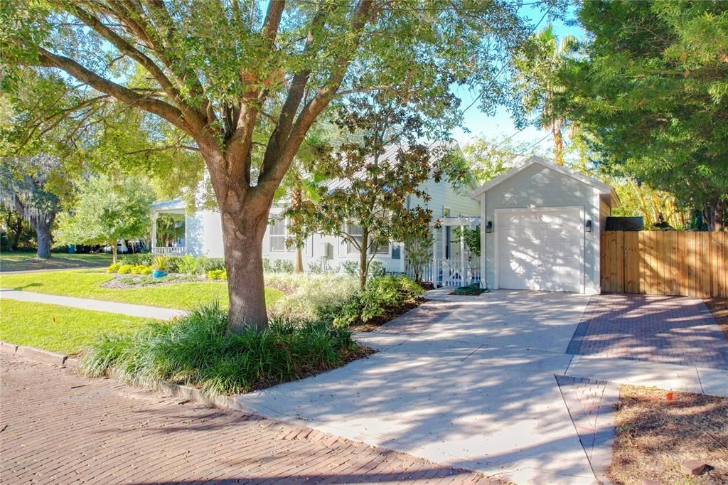 For Sale: $729,000 (3 beds, 2 baths, 1630 Square Feet)