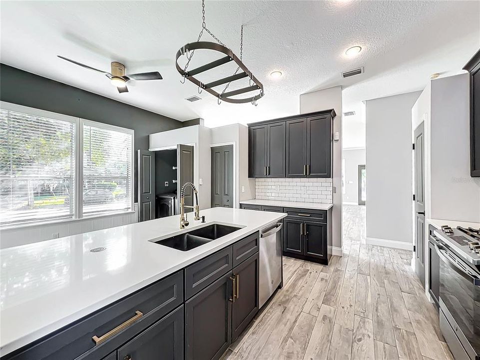 For Sale: $729,000 (3 beds, 2 baths, 1630 Square Feet)