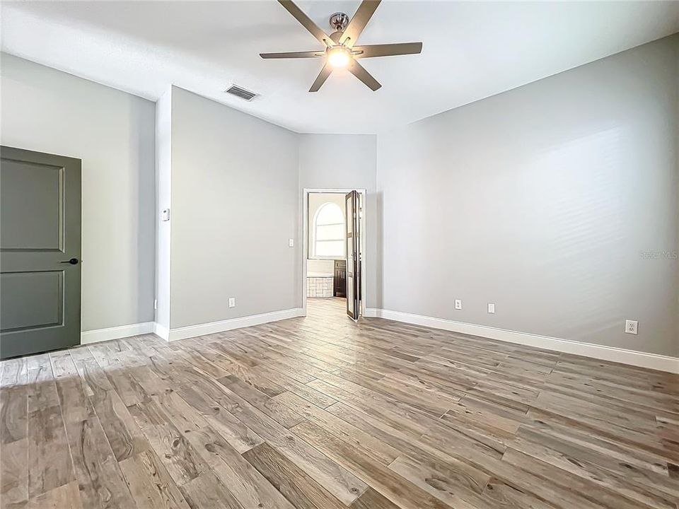 For Sale: $729,000 (3 beds, 2 baths, 1630 Square Feet)