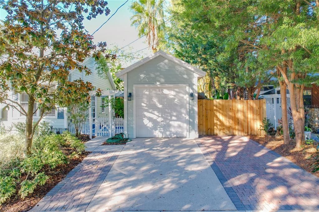 For Sale: $729,000 (3 beds, 2 baths, 1630 Square Feet)