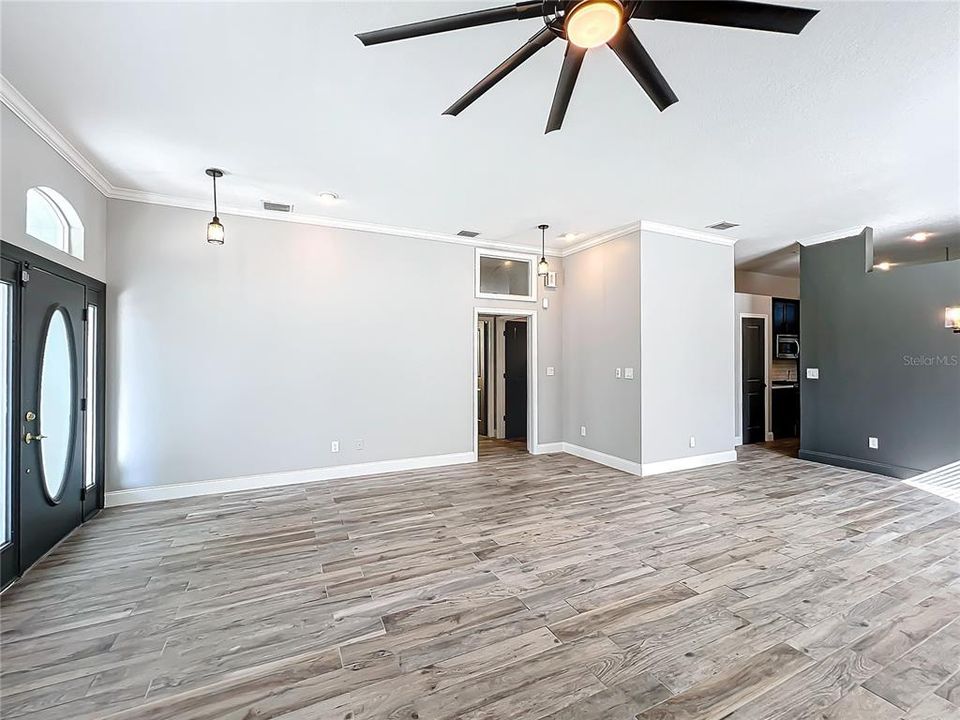 For Sale: $729,000 (3 beds, 2 baths, 1630 Square Feet)