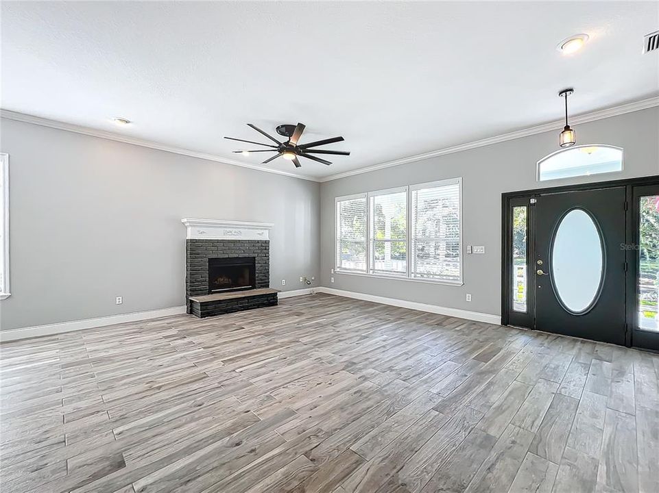 For Sale: $729,000 (3 beds, 2 baths, 1630 Square Feet)