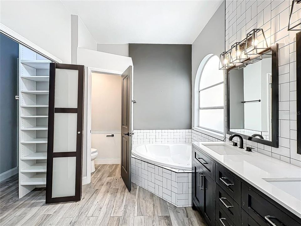 For Sale: $729,000 (3 beds, 2 baths, 1630 Square Feet)