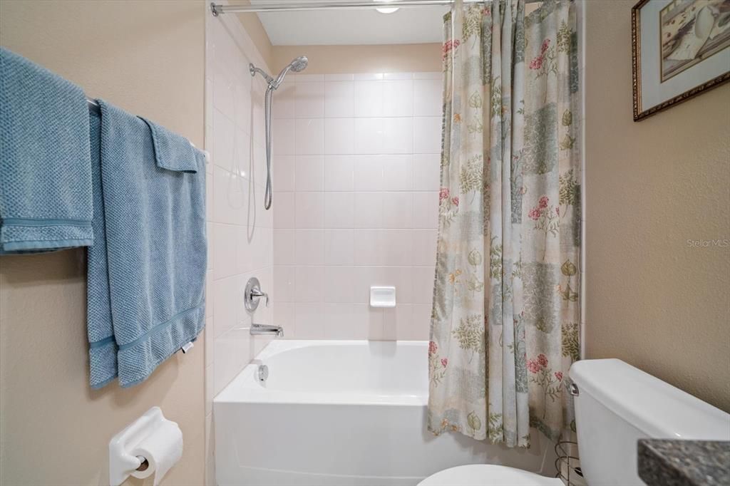 待售: $499,000 (3 贝兹, 2 浴室, 2215 平方英尺)