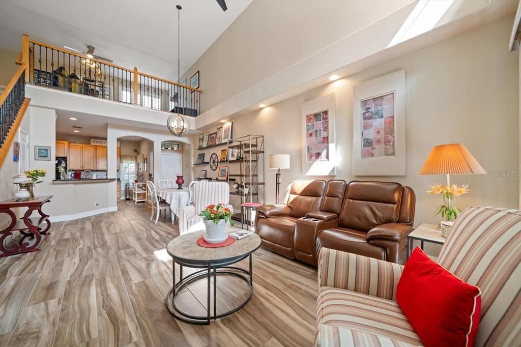 待售: $499,000 (3 贝兹, 2 浴室, 2215 平方英尺)