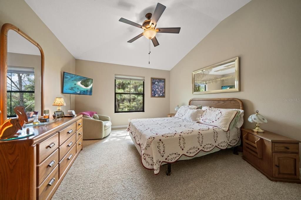 待售: $499,000 (3 贝兹, 2 浴室, 2215 平方英尺)