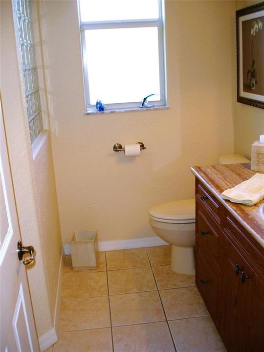 En Renta: $2,600 (3 camas, 2 baños, 2138 Pies cuadrados)