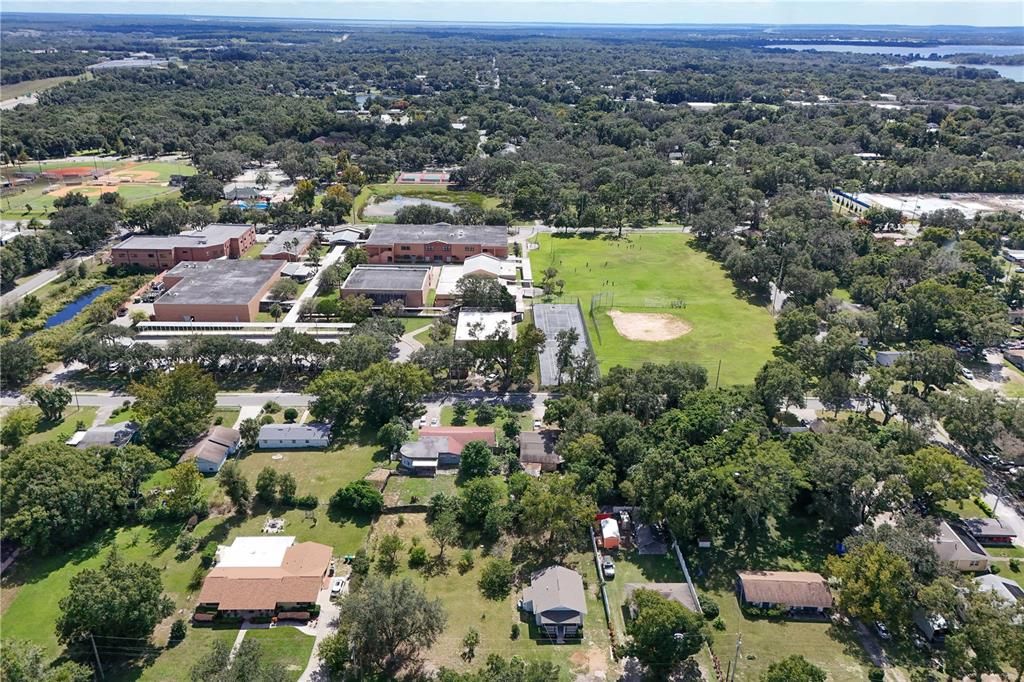 Active With Contract: $260,000 (2 beds, 1 baths, 944 Square Feet)